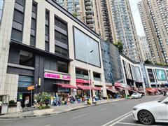 地铁口万科翡翠980平物业对外出租可分租